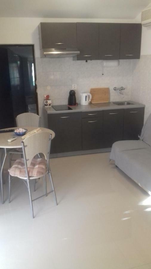 Tili Apartment Pula Exterior photo