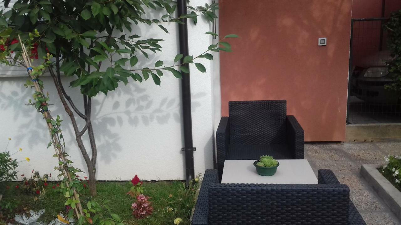 Tili Apartment Pula Exterior photo